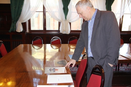 Prezydent Legnicy przyznał nagrodę specjalną Satyrykonu 2015